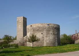 Station 15 - Rondell mit Wehrturm und Stadtmauer