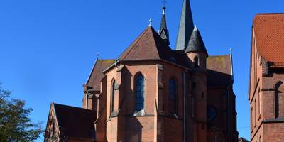 Katholische Kirche St. Marien in Staßfurt, Außenaufnahme