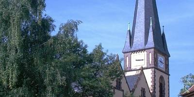 Evangelische Kirche St. Petri und Pauli in Neundorf, Außenaufnahme