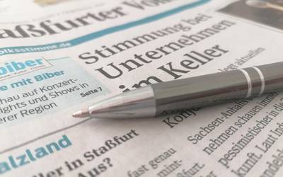 Foto einer Tageszeitung (Volksstimme Staßfurt)