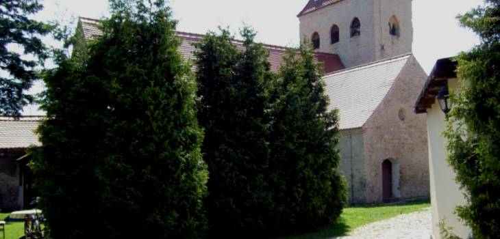 Evangelische Kirche St. Augustin in Üllnitz, Außenaufnahme