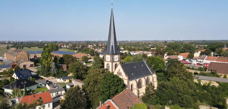neue kirche luftaufnahme 2020